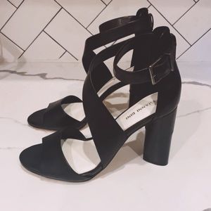 Gianni Bini black heels